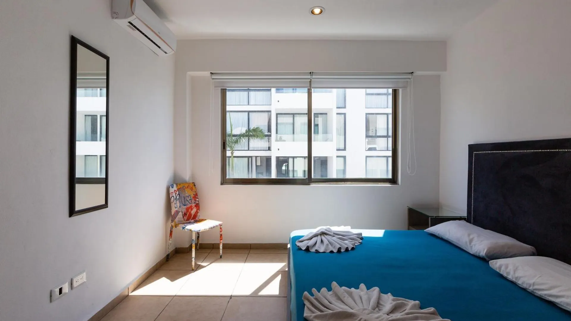 Best Penthouses & Apartments In Pdc! 2 & 1 Bedroom Units Close To The 5Th Av Playa del Carmen